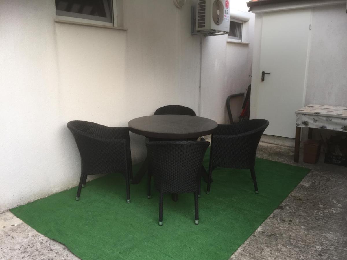 Apartments With A Parking Space Cizici, Krk - 15415 มาลินสกา ภายนอก รูปภาพ