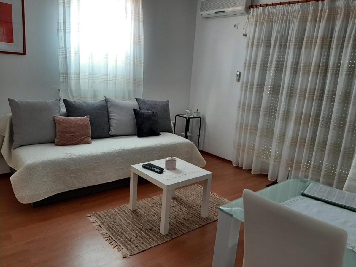 Apartments With A Parking Space Cizici, Krk - 15415 มาลินสกา ภายนอก รูปภาพ